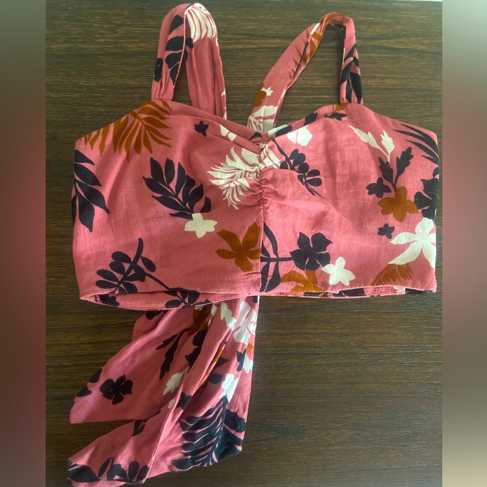 NWT! Zara Trafaluc Pink Floral Crop Top